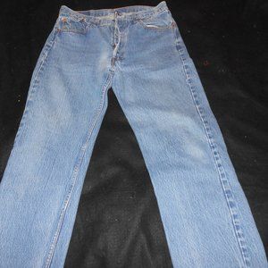 501 BUTTON FLY LEVI JEANS MADE IN USA